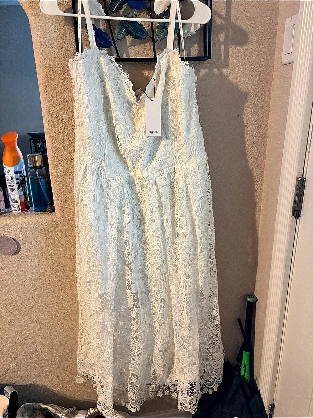 City Chic Scarlet Lace Dress Floral Midi White Size 18/M